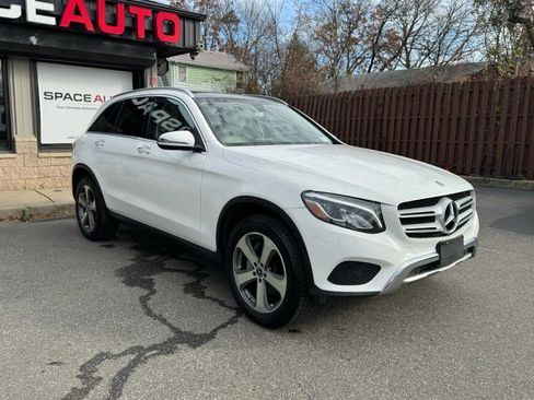 Used 2019 Mercedes-Benz GLC 300 4MATIC image 3