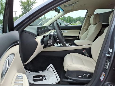 Used 2026 Genesis GV70 2.5T AWD/4WD image 14