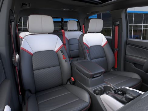 New 2026 GMC Canyon AT4X w/ LPO, Black Badging Package AWD/4WD image 17
