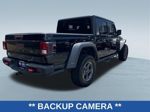 Used 2023 Jeep Gladiator Rubicon w/ Cold Weather Group AWD/4WD image 3