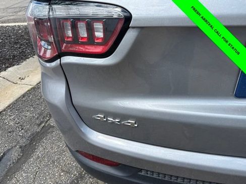 Used 2020 Jeep Compass Limited AWD/4WD image 7