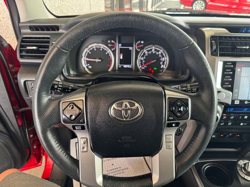 Used 2022 Toyota 4Runner Limited image 10