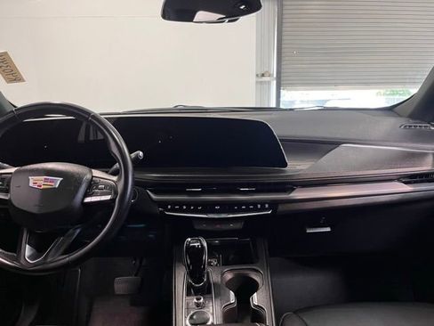 Used 2024 Cadillac XT4 Premium Luxury FWD image 20