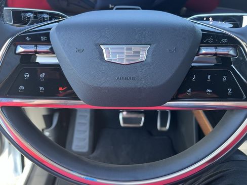 New 2026 Cadillac Vistiq Luxury image 19