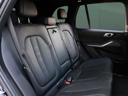 Used 2022 BMW X5 sDrive40i w/ M Sport Package RWD image 35
