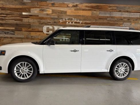 Used 2019 Ford Flex SEL w/ Equipment Group 202A AWD/4WD image 10