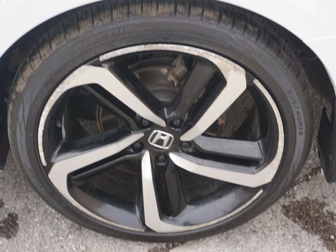 Used 2019 Honda Accord Sport image 12