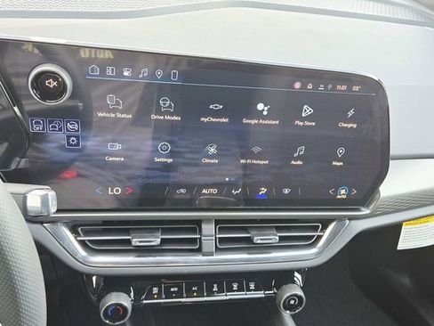 New 2026 Chevrolet Equinox EV LT image 16