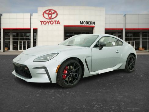 Used 2026 Toyota GR86 Premium w/ Performance Package RWD image 10