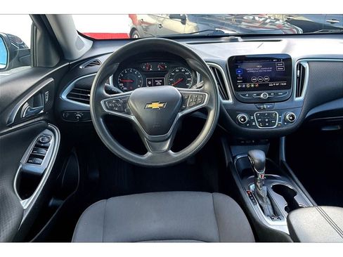 Used 2022 Chevrolet Malibu LT image 6