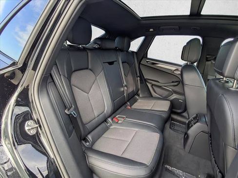 Used 2025 Porsche Macan Turbo image 23