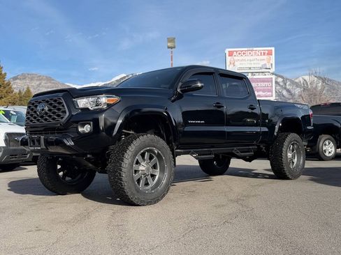 Used 2021 Toyota Tacoma TRD Sport w/ Technology Package AWD/4WD image 1