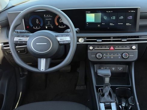 New 2026 Hyundai Tucson SE image 12