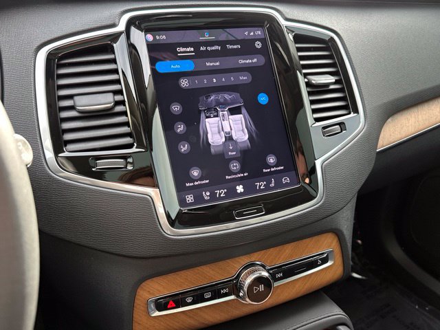Certified 2024 Volvo XC90 T8 Plus w/ Protection Package Premier AWD/4WD image 21