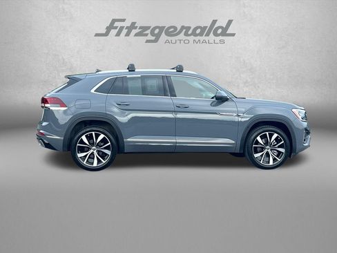 Used 2024 Volkswagen Atlas Cross Sport SEL Premium R-Line AWD/4WD image 3