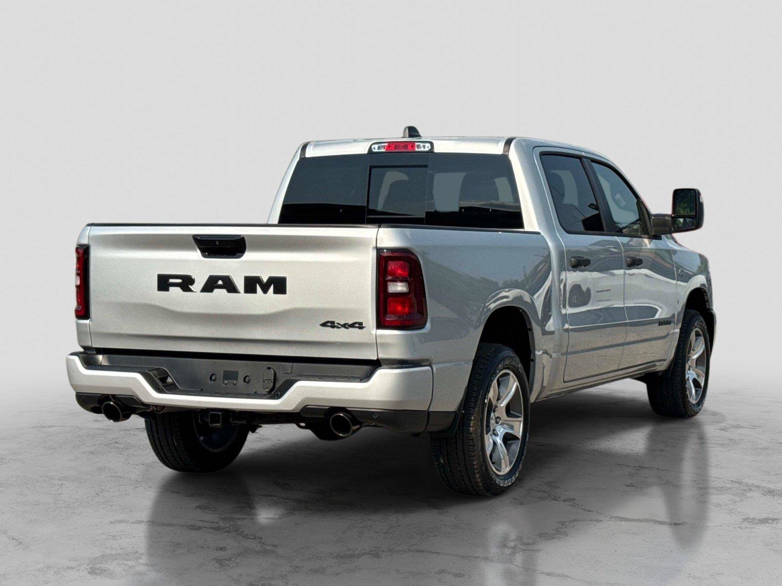 New 2026 RAM 1500 Express AWD/4WD image 5