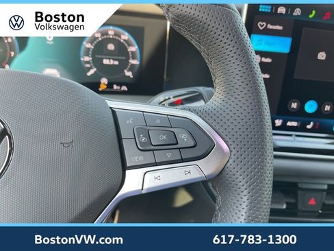 New 2026 Volkswagen Tiguan SE R-Line image 17