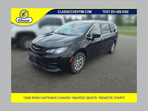 Used 2023 Chrysler Voyager LX FWD image 1