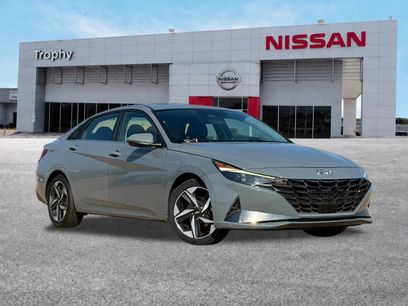 Used 2022 Hyundai Elantra SEL w/ Convenience + Premium Package