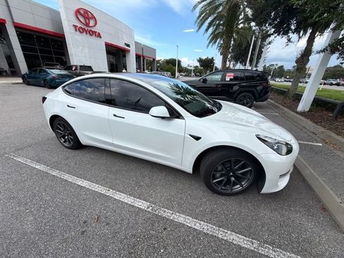Used 2022 Tesla Model 3 Long Range AWD/4WD image 4
