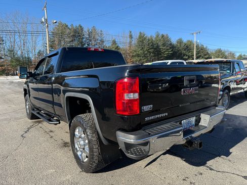 Used 2016 GMC Sierra 3500 SLE w/ SLE Preferred Package image 9