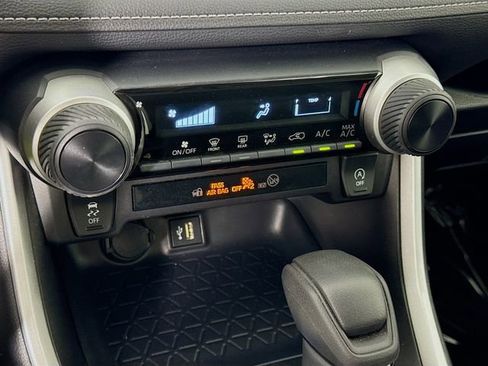 Certified 2025 Toyota RAV4 LE FWD image 15