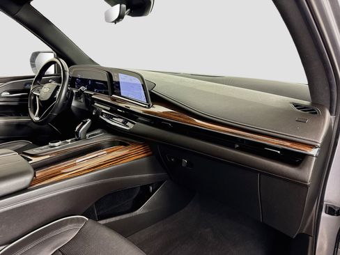 Used 2021 Cadillac Escalade Premium Luxury w/ Driver Assist Tech Package AWD/4WD image 35