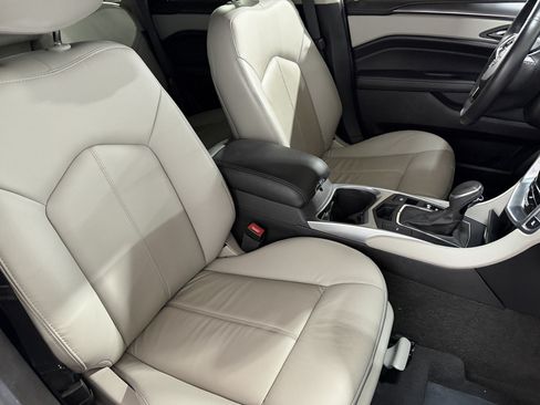 Used 2014 Cadillac SRX FWD image 28