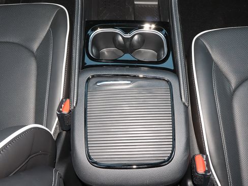 New 2026 Chrysler Pacifica Limited w/ S Appearance Package image 21