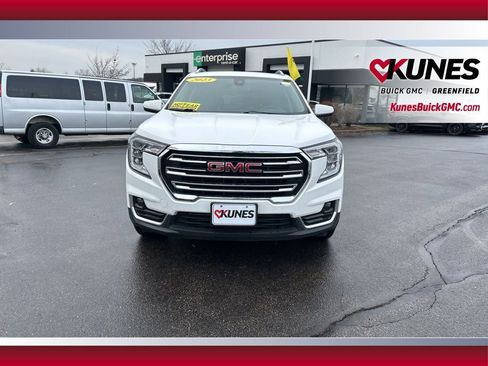 Used 2023 GMC Terrain SLT image 14