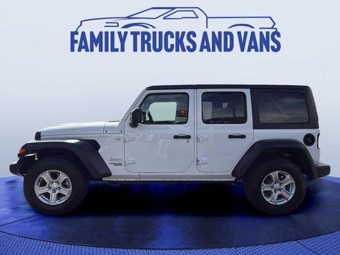 Used 2019 Jeep Wrangler Unlimited Sport S AWD/4WD image 2