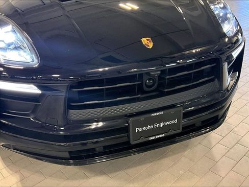 Certified 2023 Porsche Macan image 32