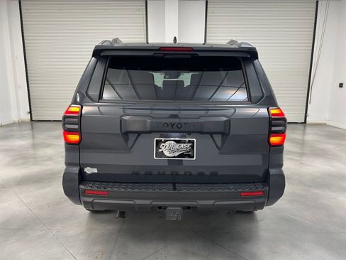Used 2025 Toyota 4Runner SR5 image 6
