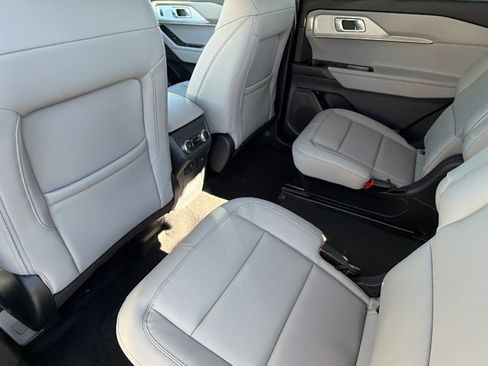 New 2026 Ford Explorer Active w/ Active Comfort Package image 24
