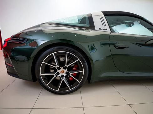 Used 2026 Porsche 911 Targa 4 GTS image 39