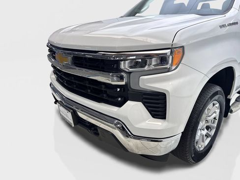 Used 2023 Chevrolet Silverado 1500 LT AWD/4WD image 16