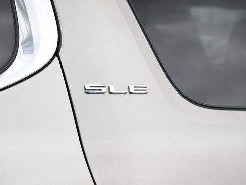 Used 2022 GMC Acadia SLE FWD image 12