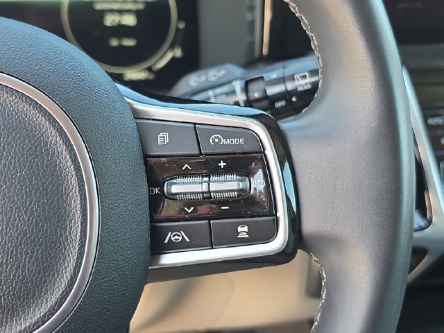 Certified 2023 Kia Sorento SX FWD image 22