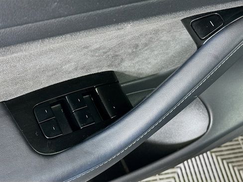 Used 2018 Tesla Model 3 Long Range image 15