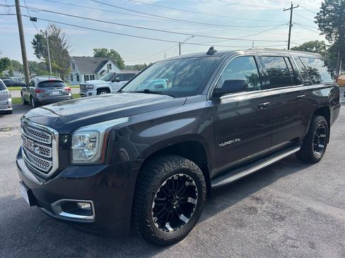 Used 2015 GMC Yukon XL SLE w/ Convenience Package AWD/4WD image 3
