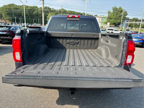 Used 2018 Chevrolet Silverado 1500 LTZ Z71 w/ Centennial Edition AWD/4WD image 30