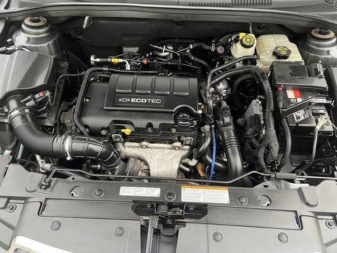 Used 2013 Chevrolet Cruze LT image 9