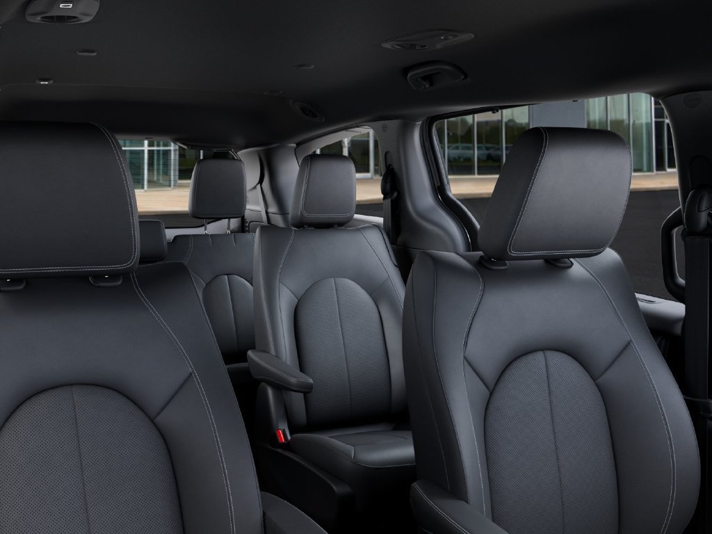New 2026 Chrysler Pacifica Select FWD image 26