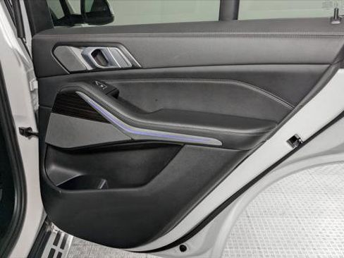 Used 2025 BMW X5 xDrive50e image 21