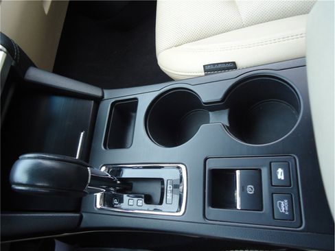 Used 2018 Subaru Outback 2.5i Limited image 24