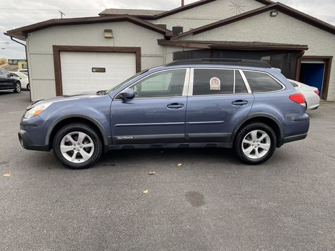 Used 2014 Subaru Outback 2.5i Premium image 8