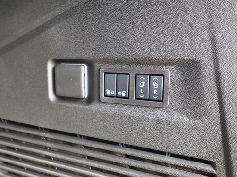 New 2026 GMC Yukon XL Elevation image 8