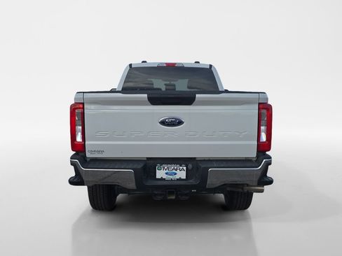 Used 2024 Ford F250 XLT image 4