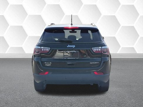 Used 2018 Jeep Compass Sport AWD/4WD image 4