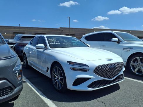 Certified 2025 Genesis G70 2.5T RWD image 2